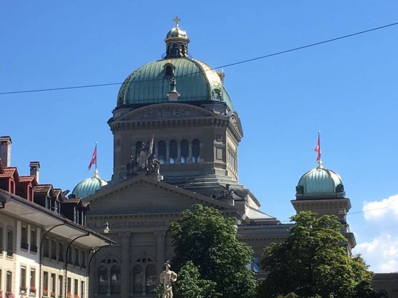 Sommerferientag im politischen Bern