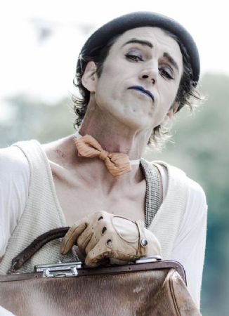 Vorstadt Variété – «Vive la France!»