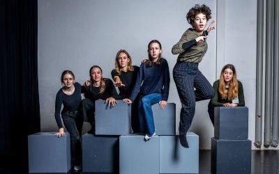 Jugendclub Momoll Theater -  «Über Mut»